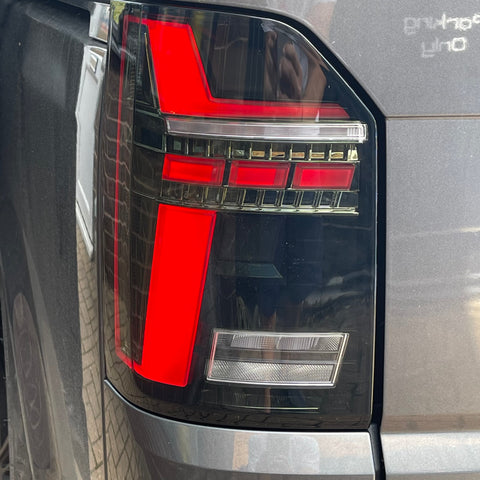 T6 Tailgate LED rear lights BLACK with dynamic indicator (T6.1 style) 2015 - 2019