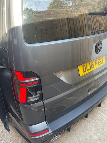 T6 Tailgate LED rear lights BLACK with dynamic indicator (T6.1 style ...